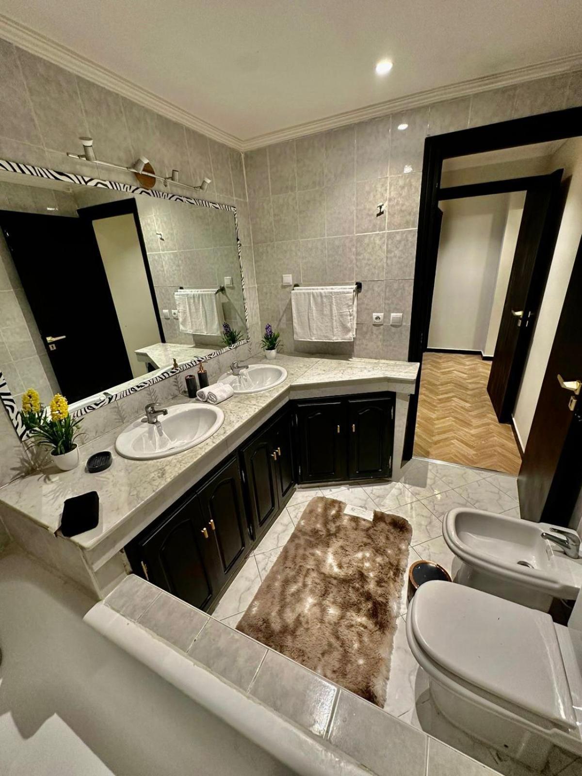 Le Velodrome Au Coeur De Casablanca Apartment Luaran gambar